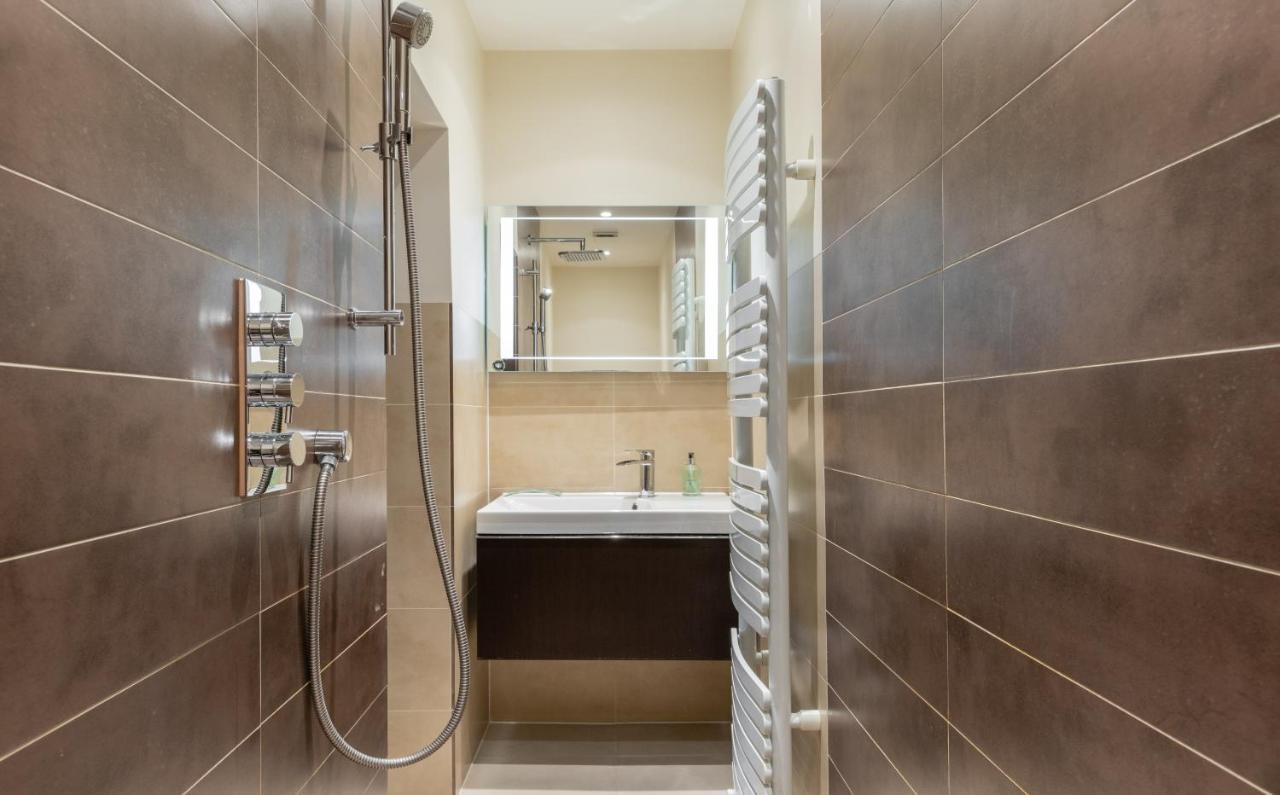 Appartement The Chelsea Arms - Bright 3Bdr With Garden & Private Parking à Londres Extérieur photo